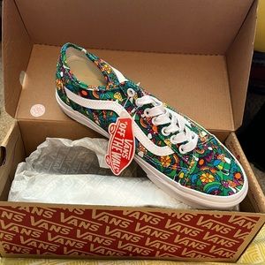 trippy art // green vans brand new w tags + box